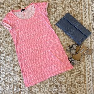 Gap T-shirt hot pink dress